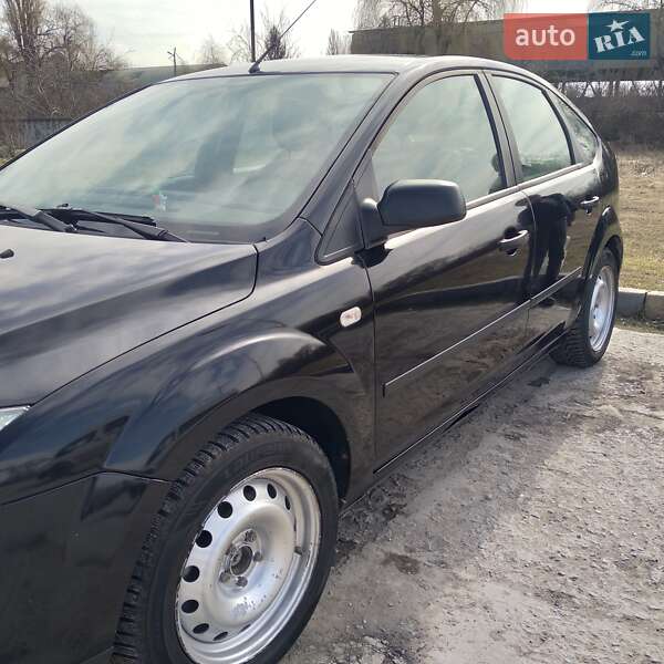 Хэтчбек Ford Focus 2005 в Каменец-Подольском