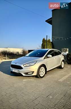 Хэтчбек Ford Focus 2015 в Стрые