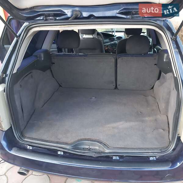 Універсал Ford Focus 2001 в Новоселиці