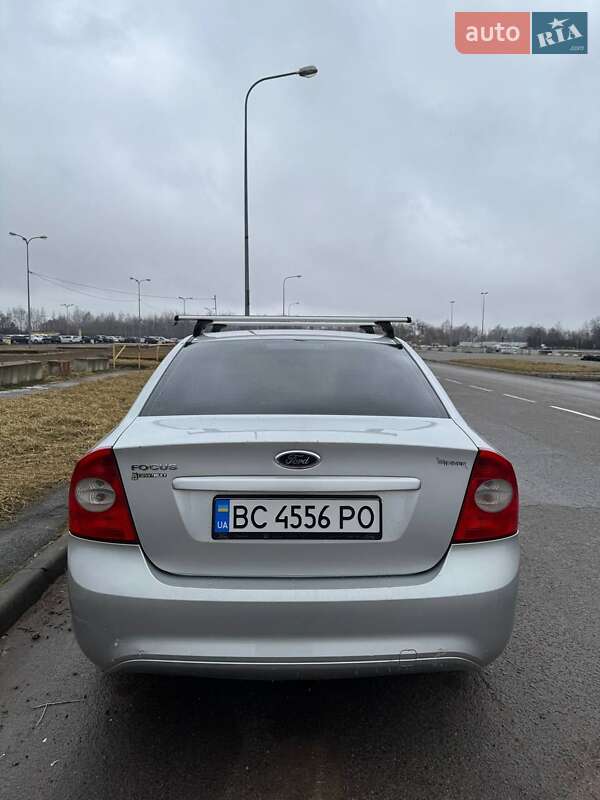 Седан Ford Focus 2010 в Львове