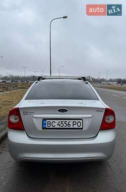 Седан Ford Focus 2010 в 