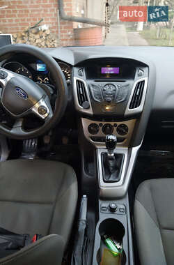 Хетчбек Ford Focus 2011 в 