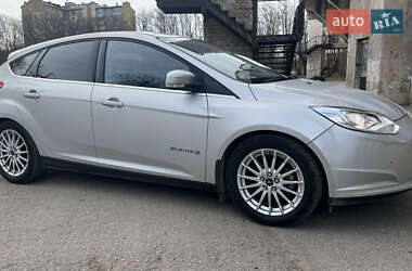 Хэтчбек Ford Focus 2018 в 