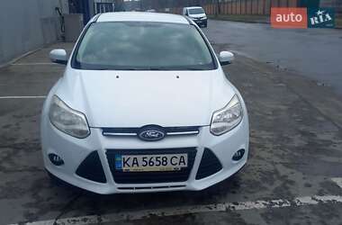 Хэтчбек Ford Focus 2013 в 