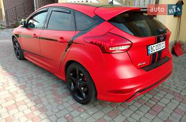 Хэтчбек Ford Focus 2017 в 