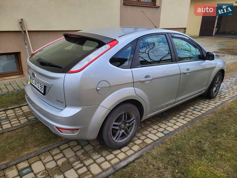 Хэтчбек Ford Focus 2011 в Львове