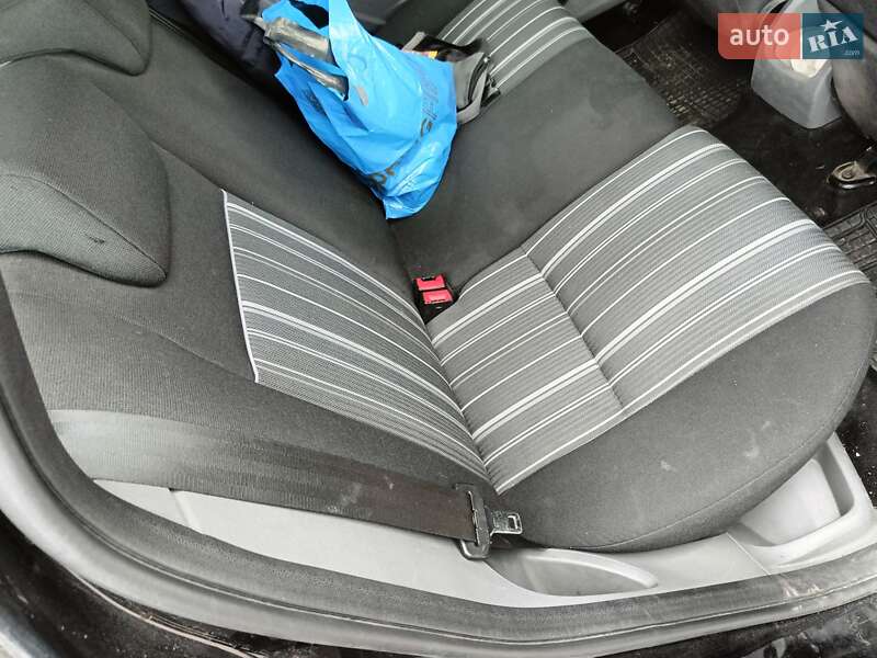 Універсал Ford Focus 2010 в Дублянах