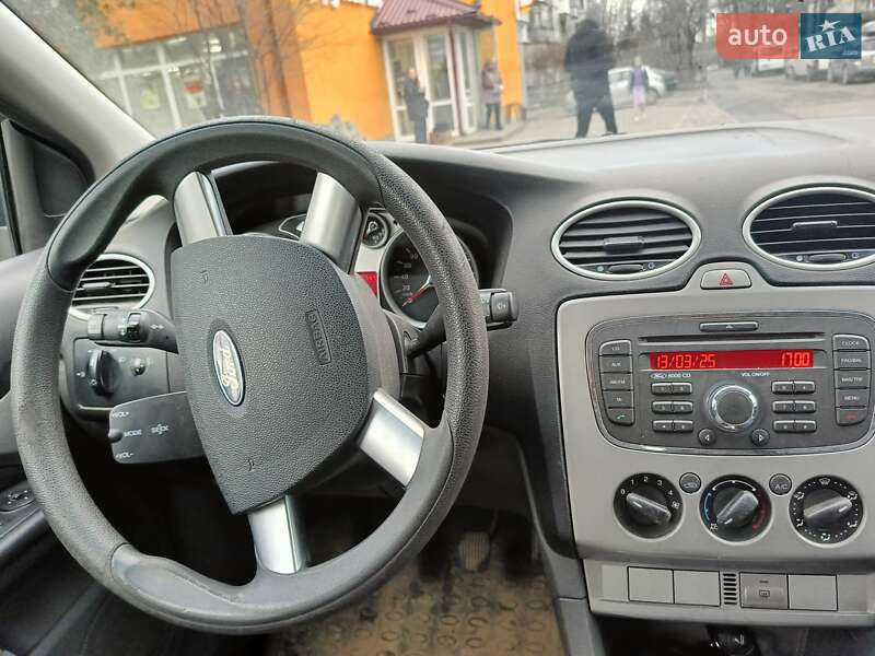 Універсал Ford Focus 2010 в Дублянах
