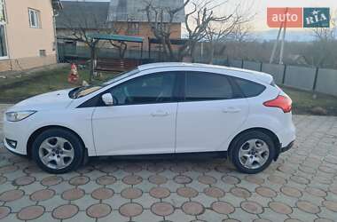 Хэтчбек Ford Focus 2015 в 