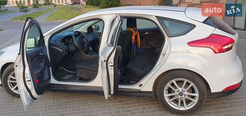 Хэтчбек Ford Focus 2015 в Гостомеле