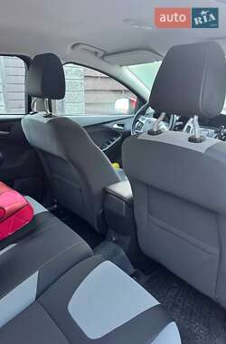 Хэтчбек Ford Focus 2013 в 