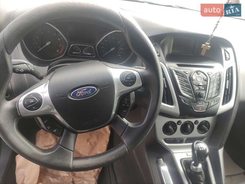 Хэтчбек Ford Focus 2013 в Львове фото 6 Хэтчбек Ford Focus 2013 в Львове