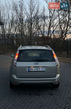 Универсал Ford Focus 2010 в 