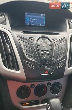 Седан Ford Focus 2014 в 