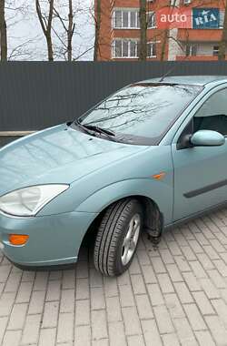Хэтчбек Ford Focus 1998 в 