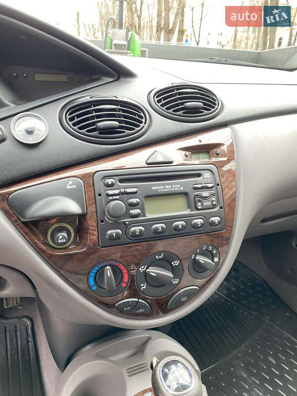 Хетчбек Ford Focus 1998 в Тернополі