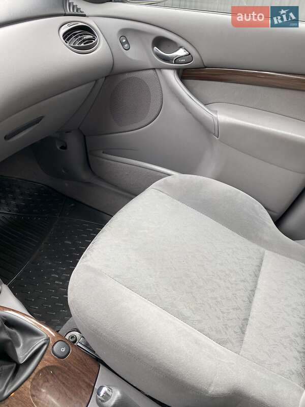 Хетчбек Ford Focus 1998 в Тернополі
