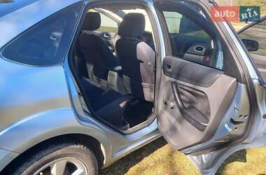 Седан Ford Focus 2005 в 