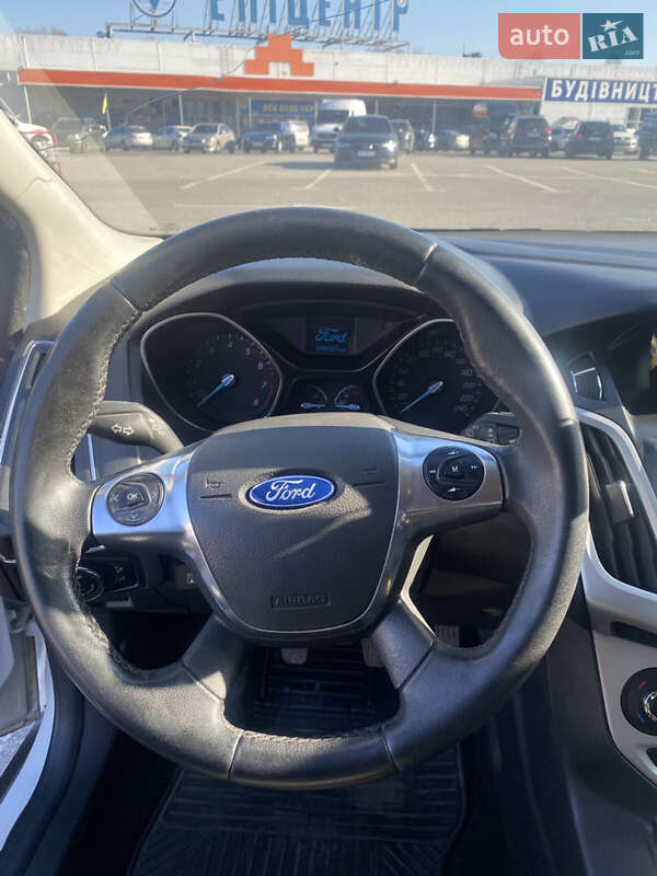 Хэтчбек Ford Focus 2013 в Ужгороде фото 22 Хэтчбек Ford Focus 2013 в Ужгороде