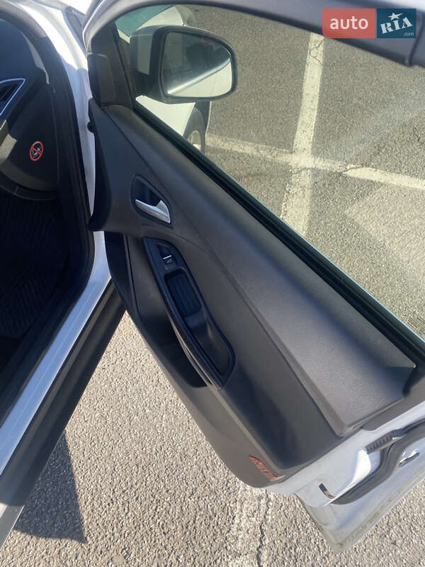 Хэтчбек Ford Focus 2013 в Ужгороде фото 18 Хэтчбек Ford Focus 2013 в Ужгороде