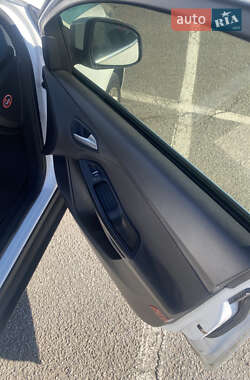 Хэтчбек Ford Focus 2013 в 