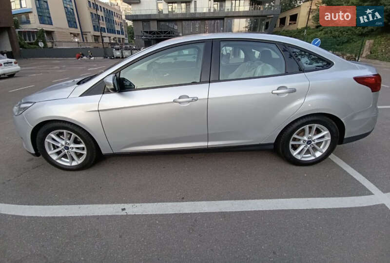Седан Ford Focus 2015 в Києві