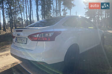 Седан Ford Focus 2012 в 