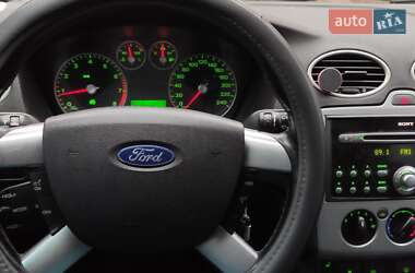 Универсал Ford Focus 2004 в 
