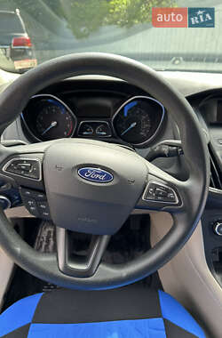 Седан Ford Focus 2016 в 