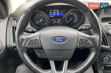 Хэтчбек Ford Focus 2016 в Черновцах