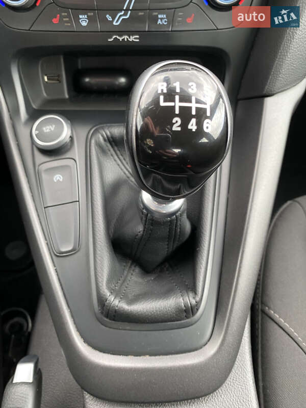 Хэтчбек Ford Focus 2016 в Черновцах