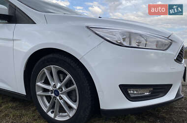 Хэтчбек Ford Focus 2016 в Черновцах