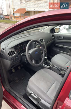 Седан Ford Focus 2005 в 