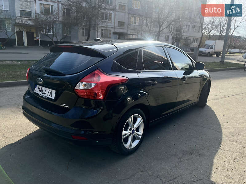 Хэтчбек Ford Focus 2012 в Лозовой