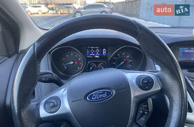 Седан Ford Focus 2013 в 
