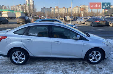Седан Ford Focus 2013 в 