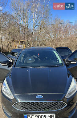Седан Ford Focus 2015 в 
