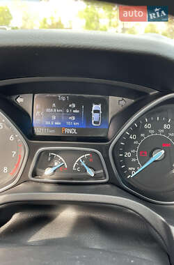 Седан Ford Focus 2015 в 