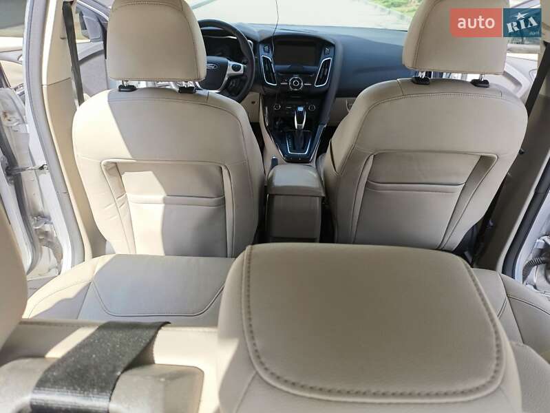 Хэтчбек Ford Focus 2015 в Звягеле