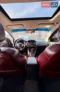 Хэтчбек Ford Focus 2013 в 