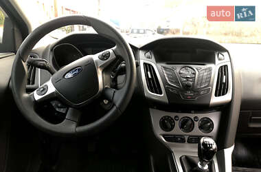 Универсал Ford Focus 2014 в 