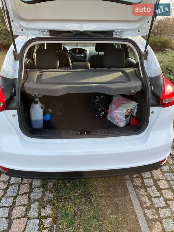Хэтчбек Ford Focus 2016 в Житомире