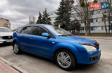 Хэтчбек Ford Focus 2006 в 