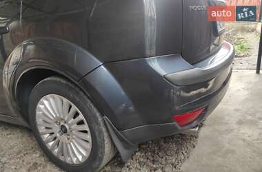Хэтчбек Ford Focus 2007 в 