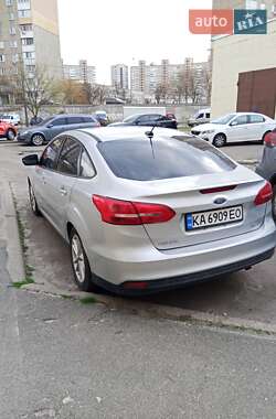 Седан Ford Focus 2016 в 