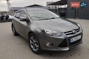 Хэтчбек Ford Focus 2013 в 