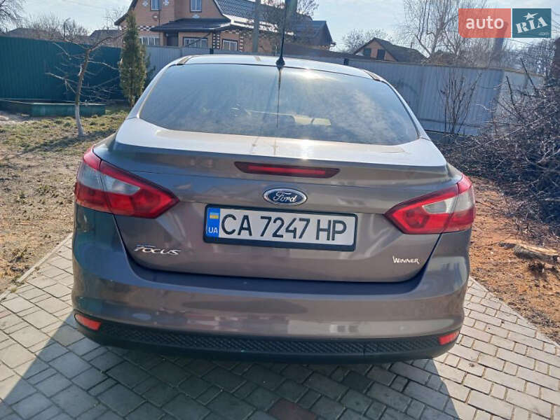 Хэтчбек Ford Focus 2011 в Золотоноше