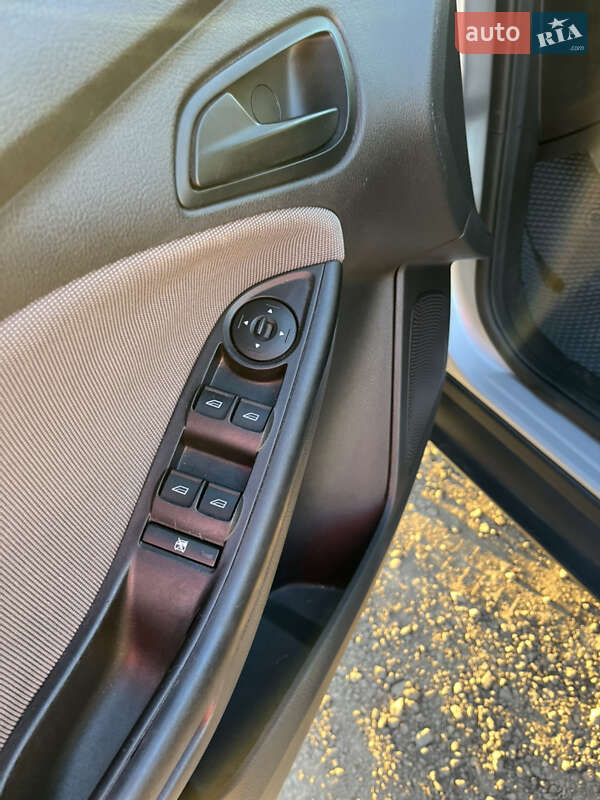 Седан Ford Focus 2011 в Львове