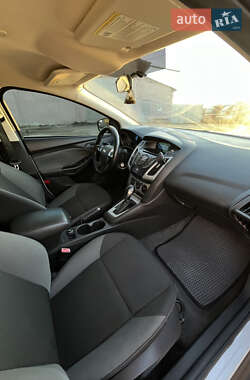 Седан Ford Focus 2011 в 