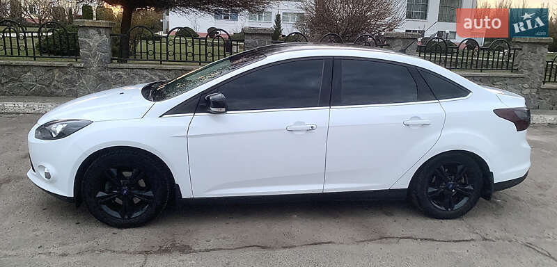 Седан Ford Focus 2012 в Сумах